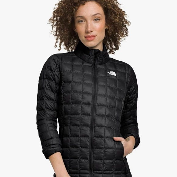 Women’s Northface Thermoball ECO 2.0 - Picture 4 of 11